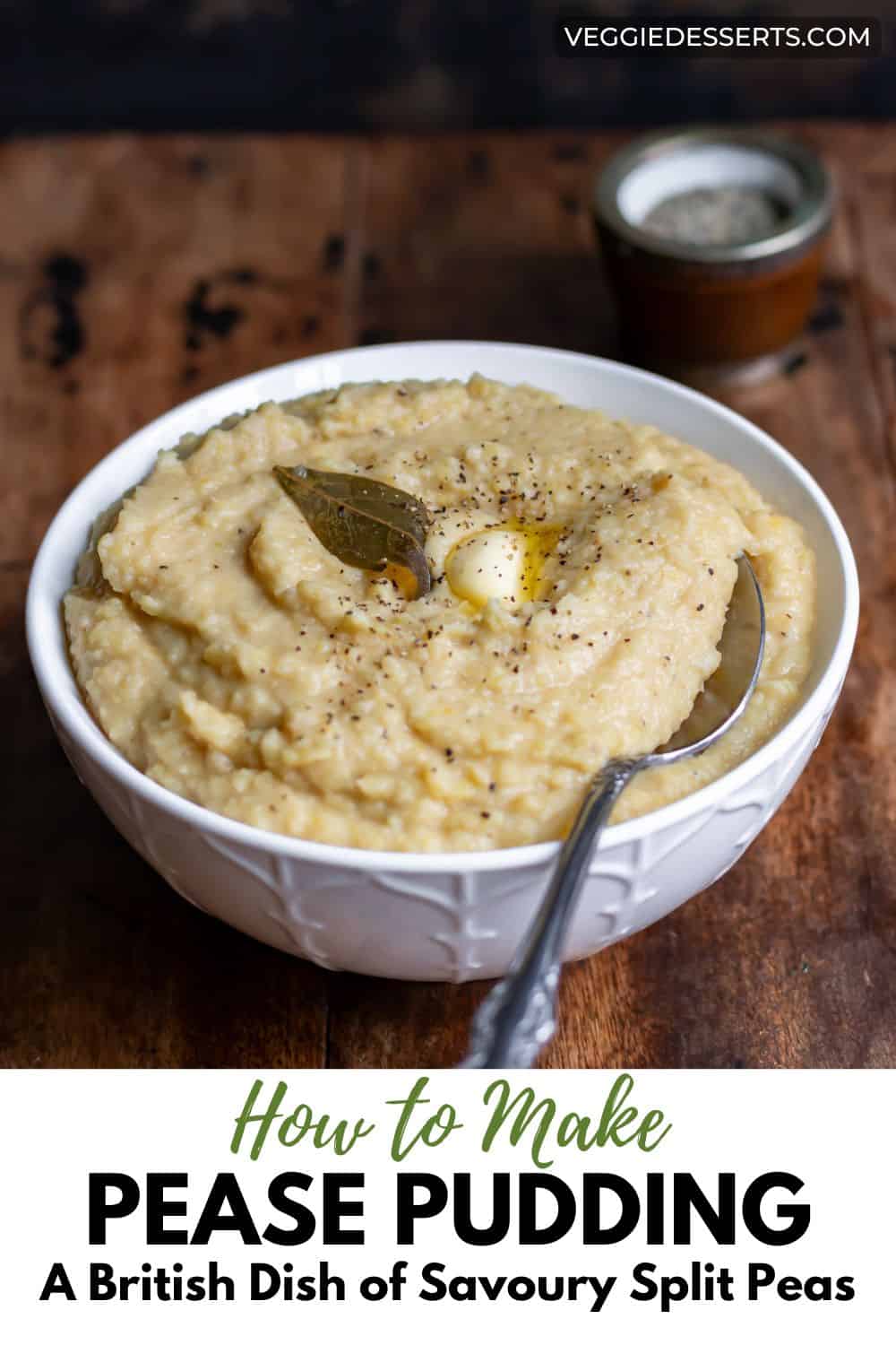 Bowl of cooked legumes, with text: How to Make Pease Pudding A British Dish of Savoury Split Peas.